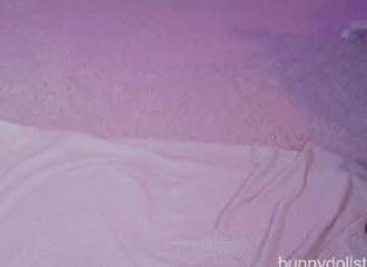 She's live on Maxi.cam