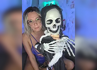 SHe's live on Nasty.live