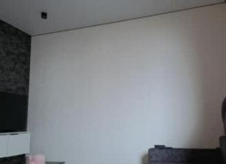 She's live on Maxi.cam