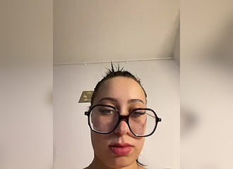 SHe's live on Nasty.live