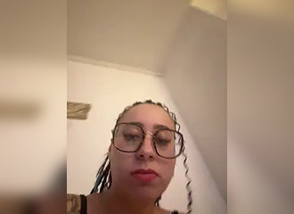 SHe's live on Nasty.live