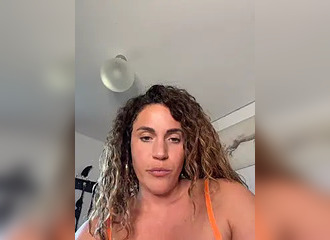 SHe's live on Nasty.live