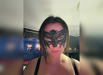 SHe's live on Nasty.live