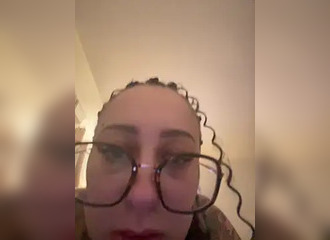 SHe's live on Nasty.live