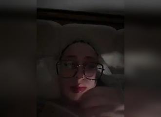 SHe's live on Nasty.live