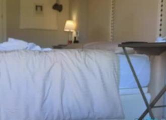 She's live on Maxi.cam