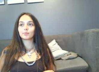 She's live on Maxi.cam