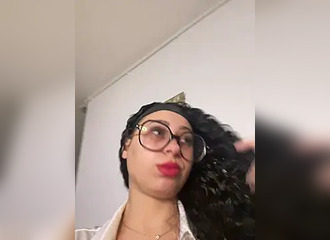 SHe's live on Nasty.live