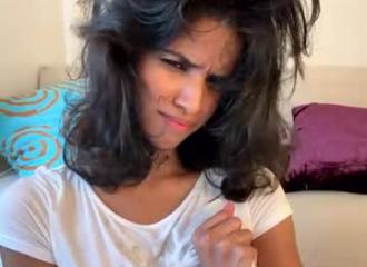 She's live on Maxi.cam