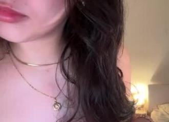 She's live on Maxi.cam