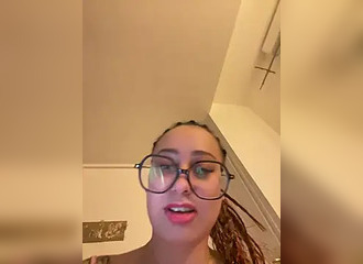 SHe's live on Nasty.live